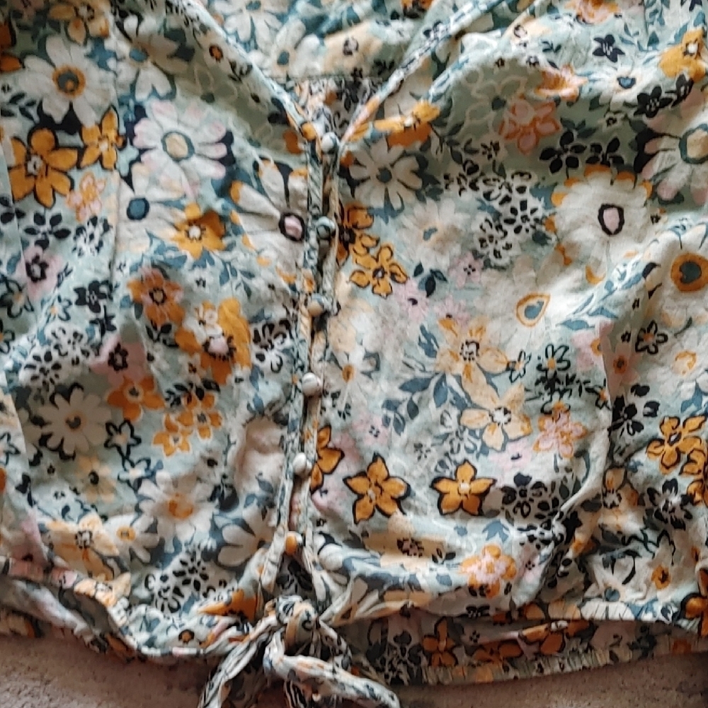 🍁2 For 20! AE Floral Cream Crop Blouse with Puff Sleeves - Picture 5 of 12